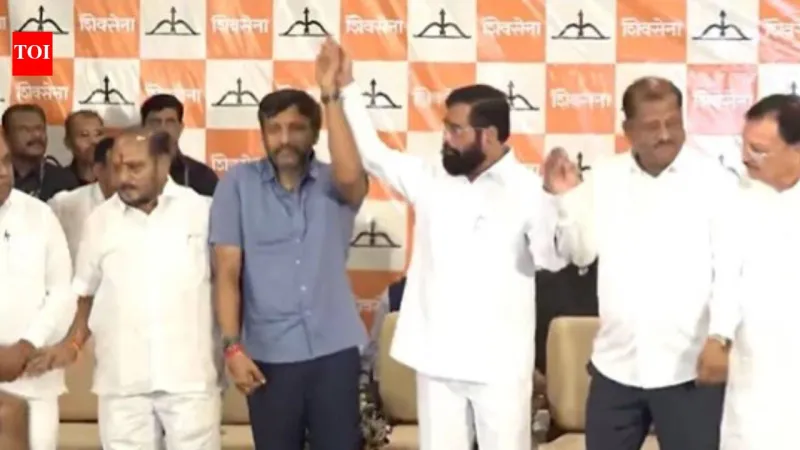 6 Rebel Uddhav MPs Join Shinde's Shiv Sena