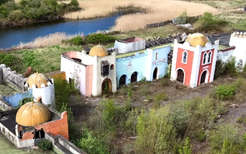 Abandoned Moroccan-themed park in Cleethorpes, UK