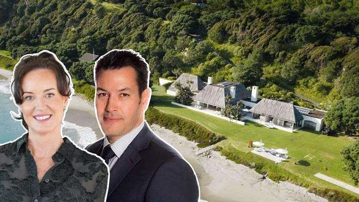 Agents Dyer and Ross in NZ's record house sale