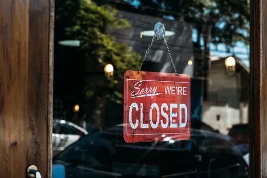 Amazon Warning Led White House to Shut Down Anthropic's AI Model