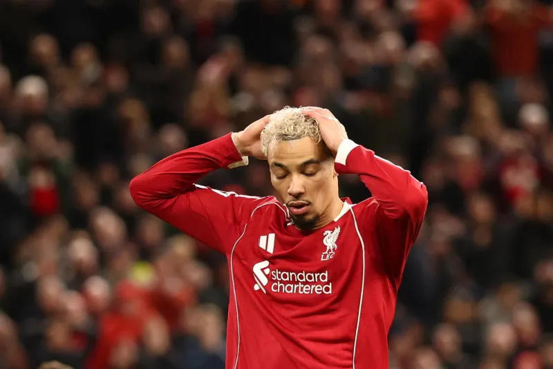 Arne Slot donne des nouvelles de la blessure d'Hugo Ekitike