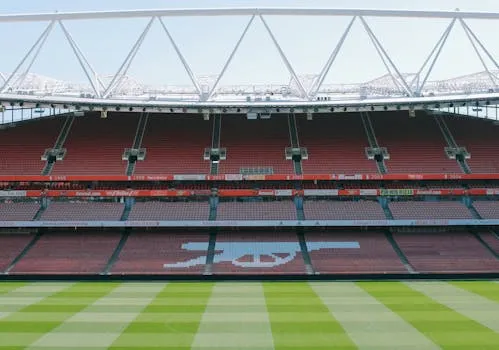 Tomiyasu et Zinchenko d'Arsenal s'entraînent avant la finale de la League Cup