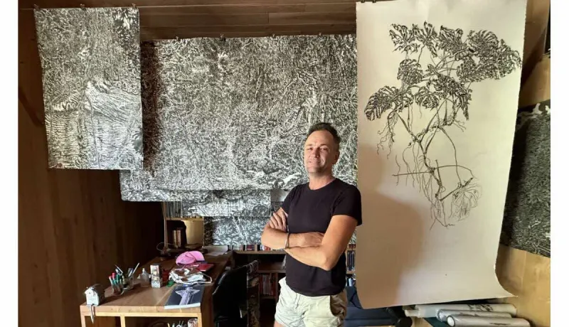 Artist Thomas Henriot Exhibits in Mesnay After Residency