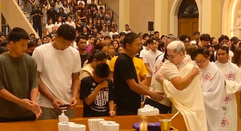 Ateneo de Davao offre des bourses aux frères et sœurs Baterbonia