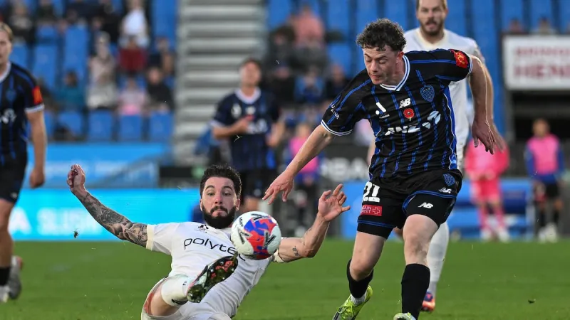 Auckland FC's A-League title defence ends with loss to Mariners