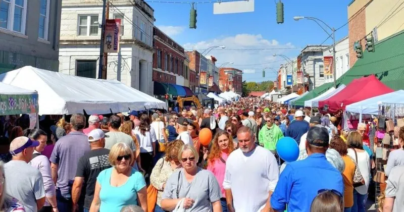 Autumn Leaves Festival: Schools Grant Teacher Discretion on Opening Day