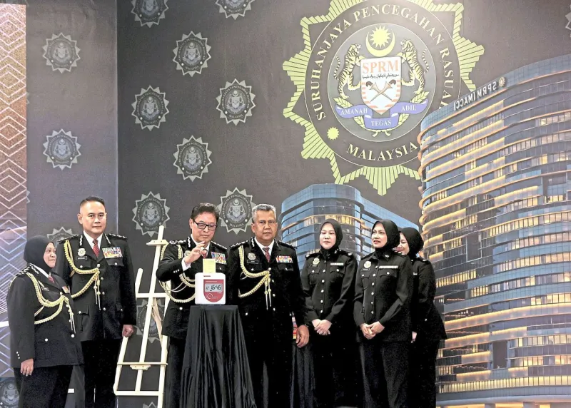 Azam Baki Bids Emotional Farewell as MACC Chief