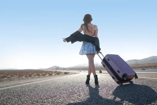 Bacteria Organize to Hitchhike Across Long Distances