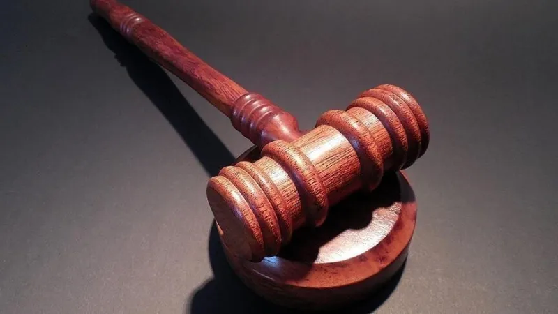 Balkany : 18 mois requis pour détournement de fonds