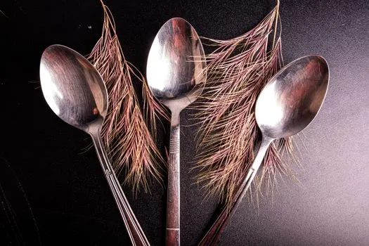 Bending Spoons Acquires AOL: Analysts Recommend 6 Buys, 4 Holds