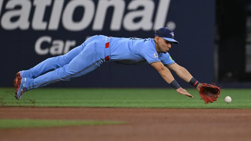 Blue Jays beat Pirates 5-3, extend win streak to four