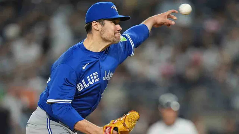 Blue Jays drop series to White Sox in sloppy weekend loss