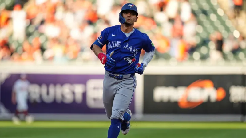 Les Blue Jays battent les Orioles 3-2 au retour de Bassitt