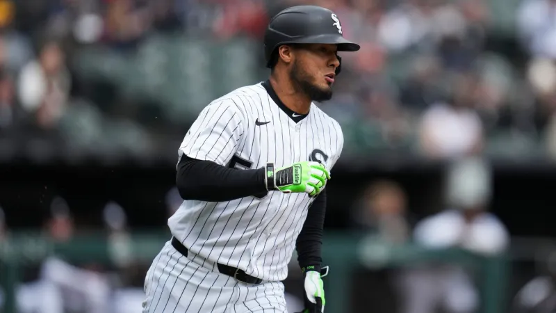 Blue Jays' Lenyn Sosa active, Tyler Fitzgerald optioned