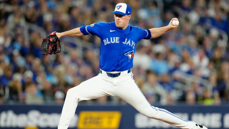 Mantiply des Blue Jays subira une opération du genou, Cease s'améliore