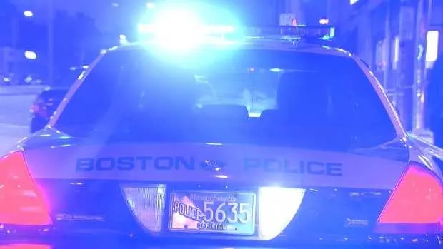 Boston woman robbed at gunpoint during car sale