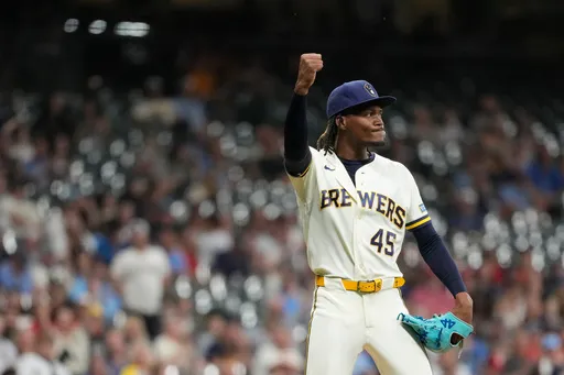 Le gérant des Brewers critique le comportement d'Uribe sur le monticule