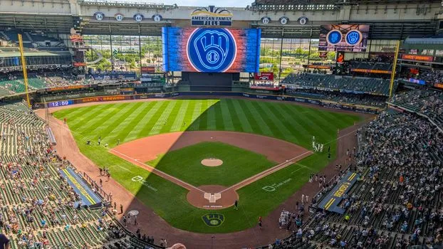 Brewers vs Cubs: Milwaukee's Winning Streak in NL Central