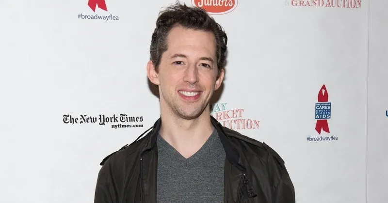 Broadway actor Josh Grisetti dies at 44