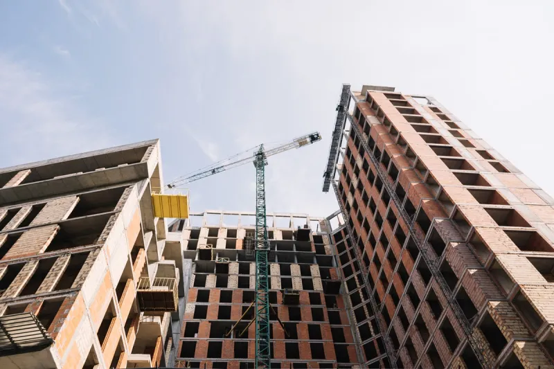 Le secteur du bâtiment subit un double choc des prix et de l'approvisionnement