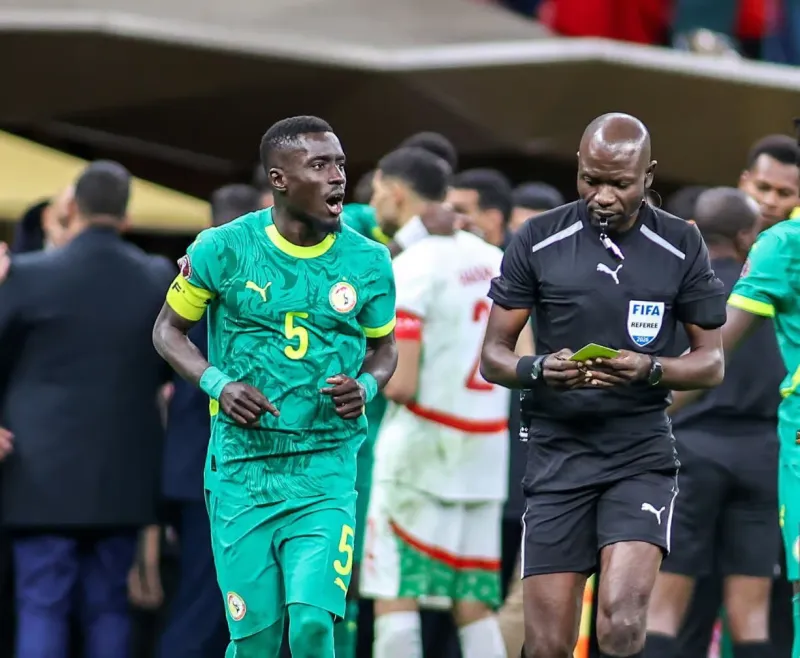 Ndala Ngambo désigné arbitre de la finale Mamelodi-AS FAR