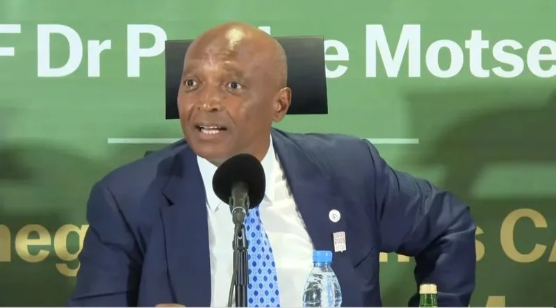 Supporters sénégalais détenus : Motsepe parle de dossier 'sensible'