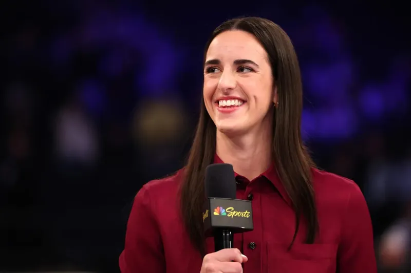 Caitlin Clark saluée pour un don de 2 000 $ à la jeunesse de l'Iowa