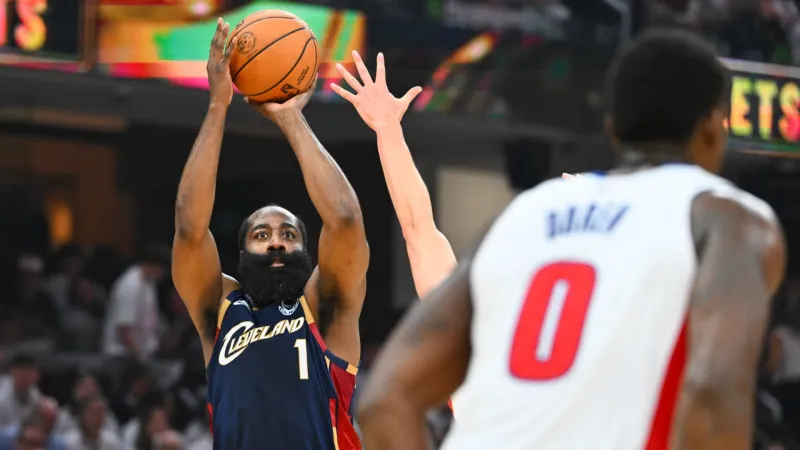 Cavaliers Beat Pistons 112-108 in Game 3, Series 2-1