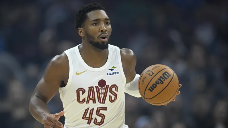 Cavaliers, Donovan Mitchell favored in first round