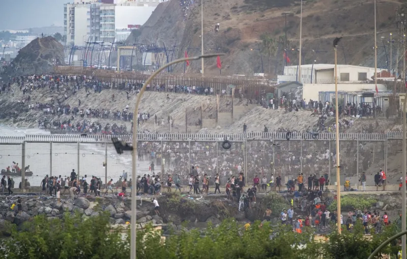 Afflux à Ceuta : plus de 1 500 migrants entrent