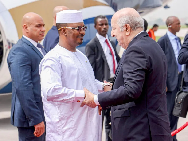 Mahamat Deby en Algérie pour équilibrer les liens au Maghreb