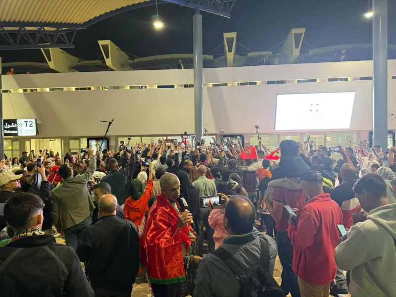 Champions' Flight: Fans and Players Celebrate Together
