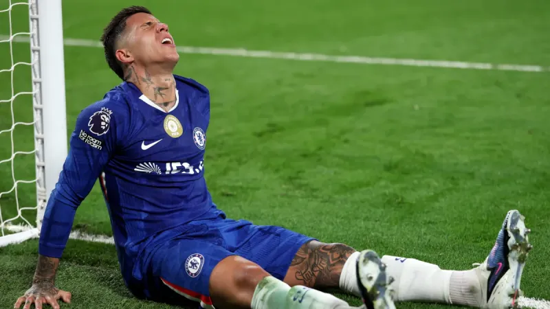 Chelsea's Struggles Deepen with Defeat to Manchester United