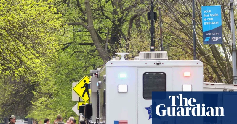 Chicago hospital shooting leaves officer dead, suspect held