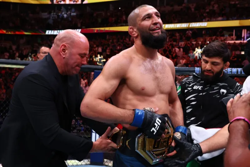 Chimaev Fires Back at McGregor Over Title Claim