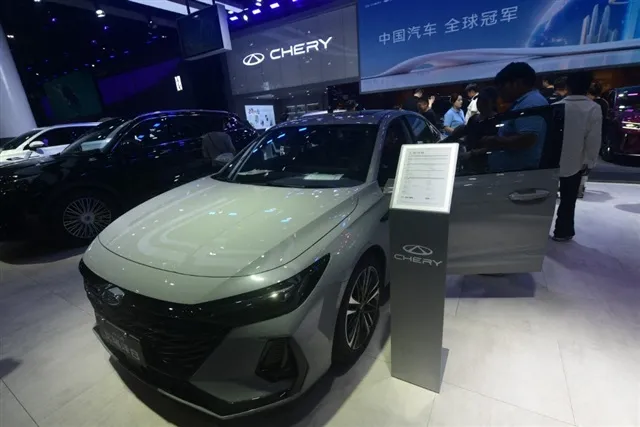 China's Carmakers Accelerate Solid-State Battery Development