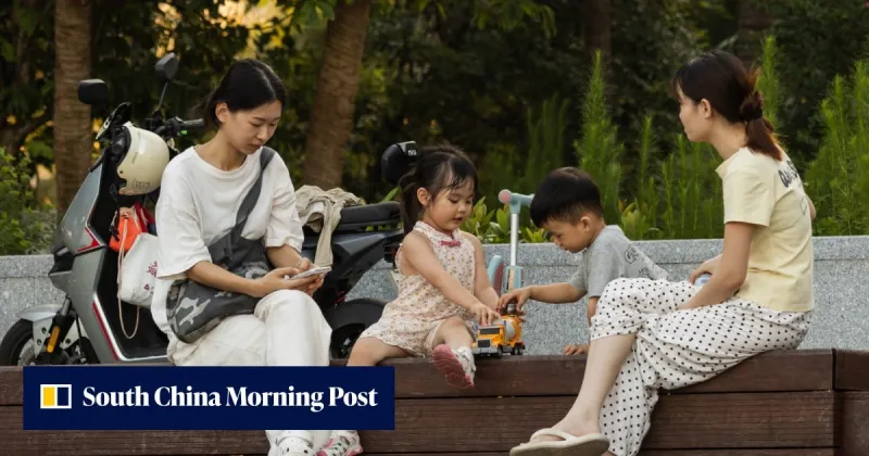 China's People's Daily Highlights Motherhood in Women's Coverage