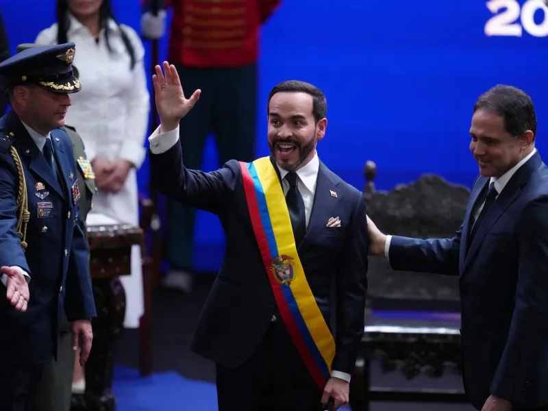 Colombia's new president sworn in, vows crackdown on armed groups