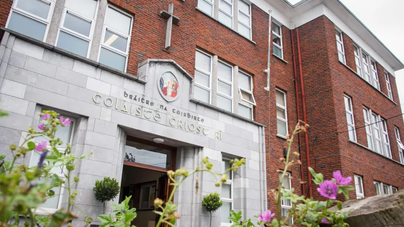Une école de garçons à Cork s'ouvre aux filles