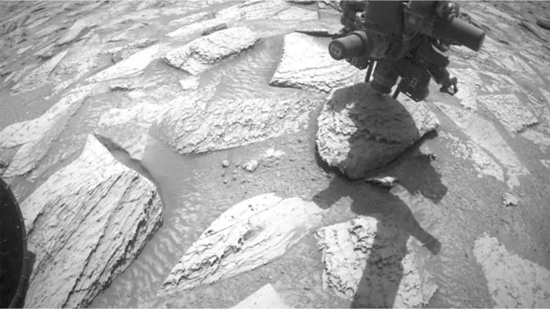 Curiosity Rover Frees Itself After Getting Stuck on a Rock