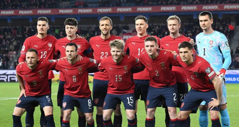 Czech Republic Team Bus Causes Traffic Jam in Mexico