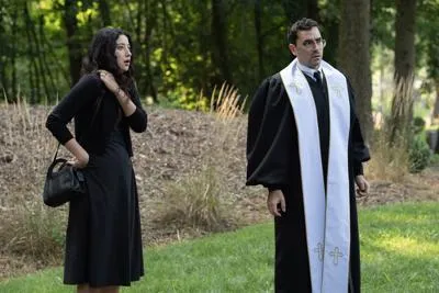 Dan Levy's 'Big Mistakes' Series Debuts on Netflix