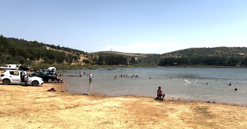 Le lac Dayet Erroumi connaît une affluence post-Aïd