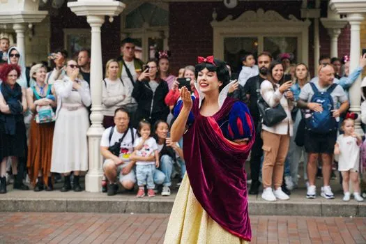 Disneyland Visitor Injured in Fall at Tiana's Bayou Adventure