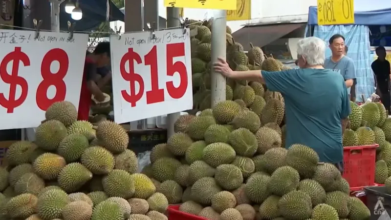 Durian Season Faces Weather Uncertainty, Tech Aids Supply