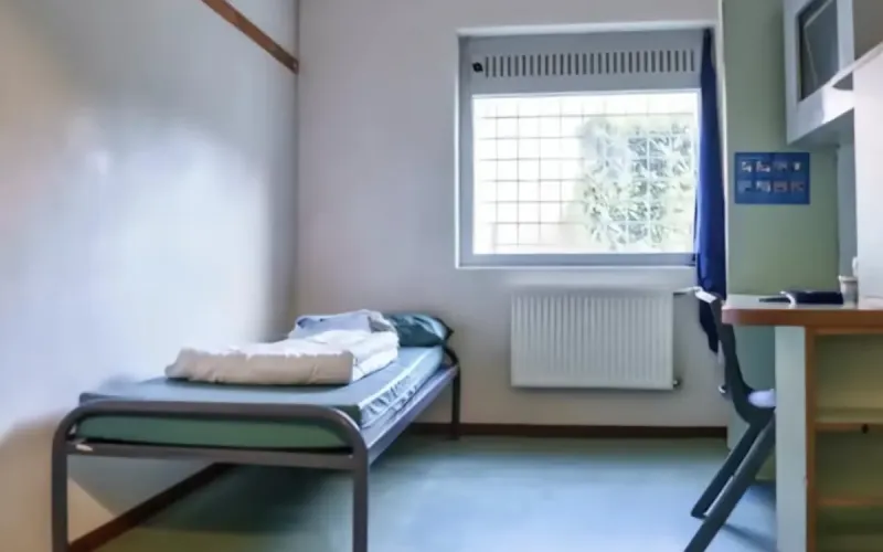 Dutch Prison Bans Inmate Calls for Nearly a Month