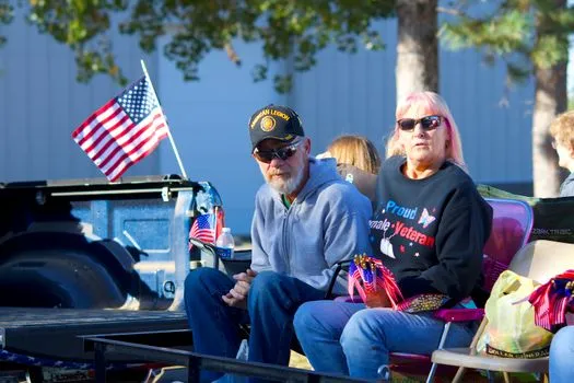 East Aurora Woman Honors Vets with Walk at Niagara Falls