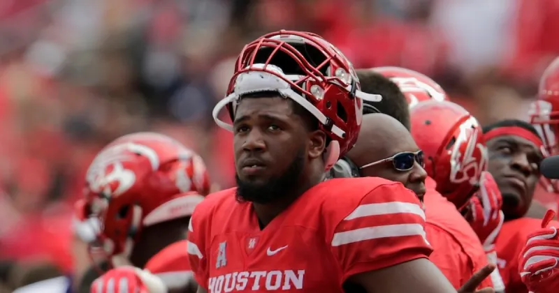 Ed Oliver's 2-Year-Old Son Dies in Drowning Accident