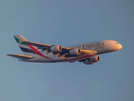 Salaires des ingénieurs et techniciens d'Emirates en 2026