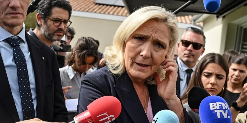 EN DIRECT, présidentielle 2027 : Marine Le Pen rencontre des habitants sinistrés du Porge ; Marine Tondelier présente se